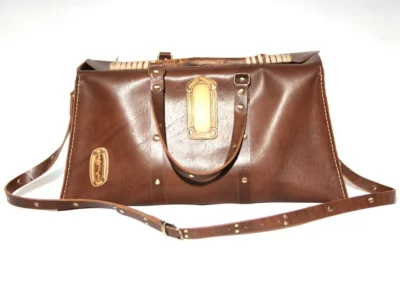 Wooden frame travel bag