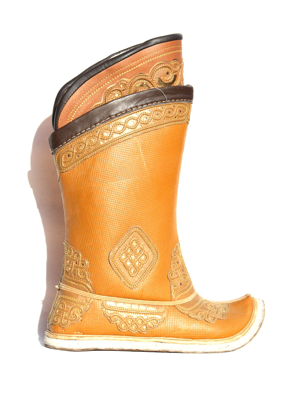 Mongolian Yellow Boots 32 pattern 1