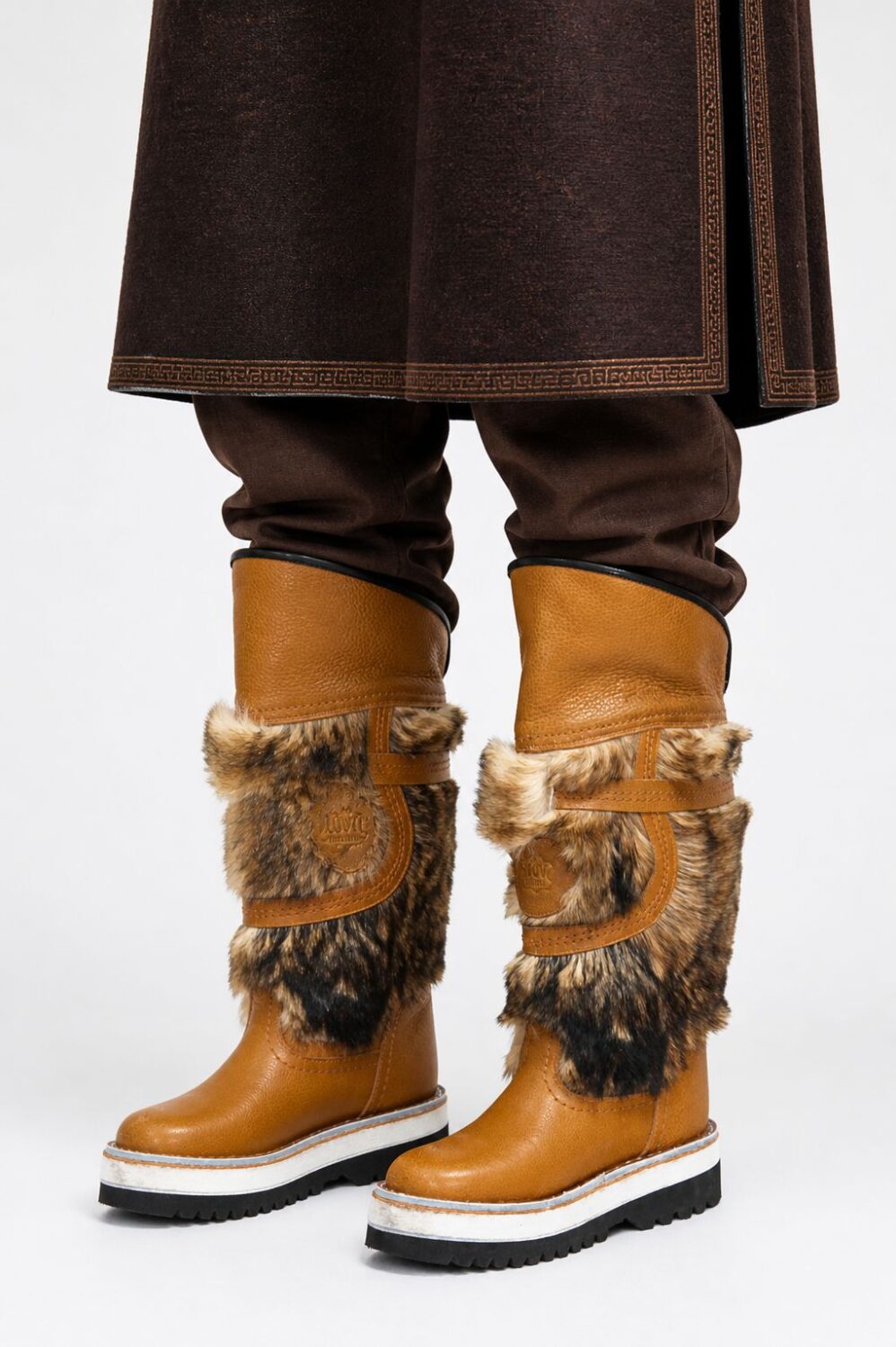 M*o様 YELLO TANUKI LONG BOOTS ブラウン ロングブーツ Long Yellow Fur Boots | Mongulai