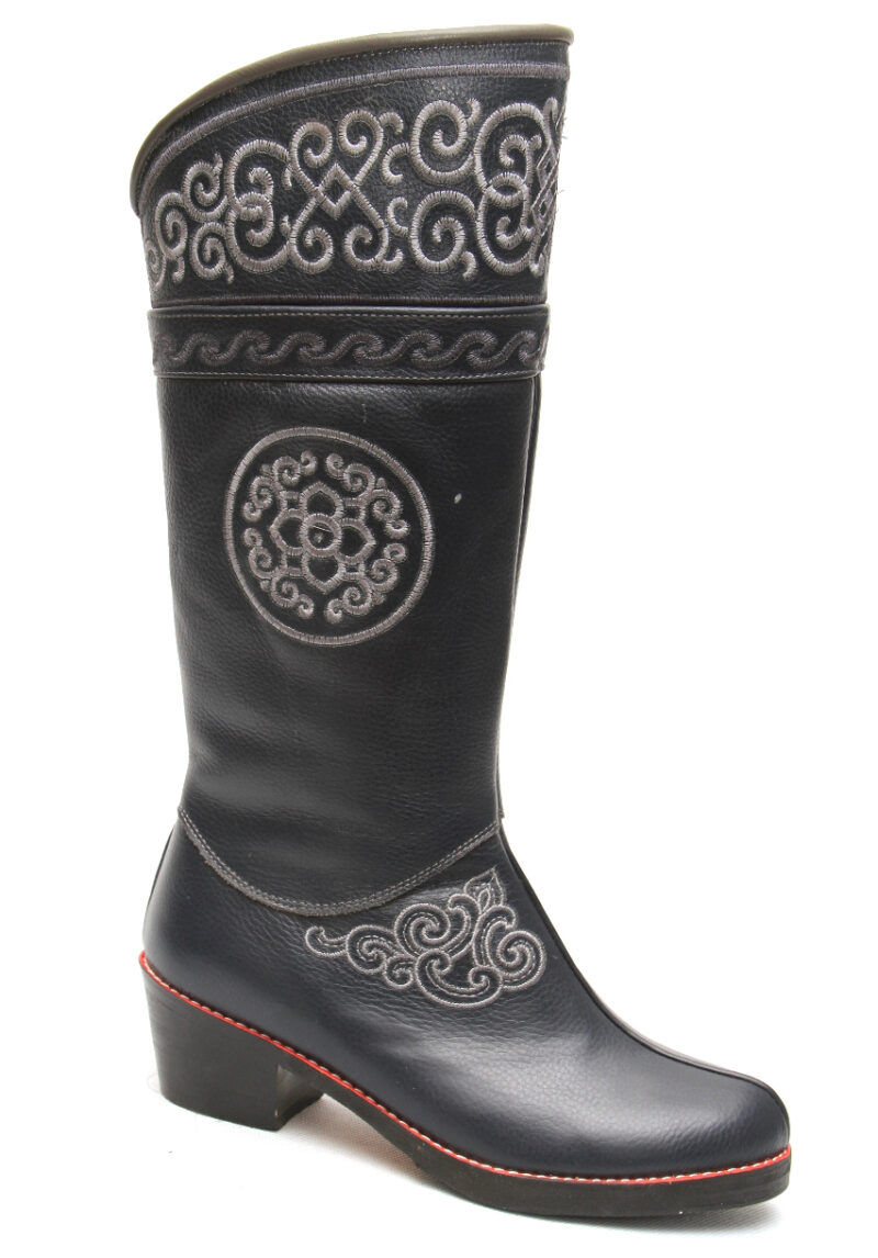 Mongolian Grey Boots With White Embroidery 4
