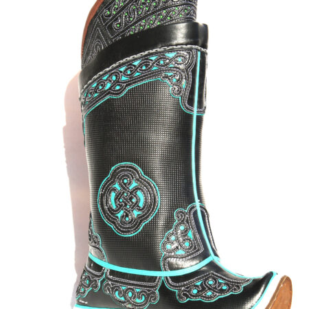 17 th Century Traditional Green Boots with 32 Ornaments - Mongulai.com
