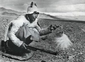 Man hunting marmot