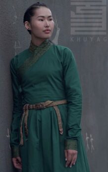 14th-Century-Mongolian-Womens-Green-Deel