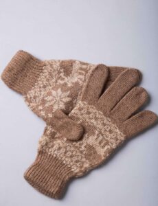 Adult's Brown Camel Wool Gloves With Pattern