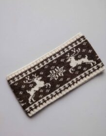 White Woolen Bandage With Deer Pattern