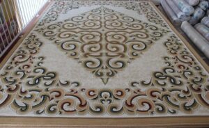 Asian Style Wool Carpet (250x350 cm)