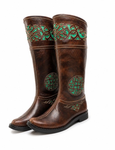 Curved Boots with Green Embroidery