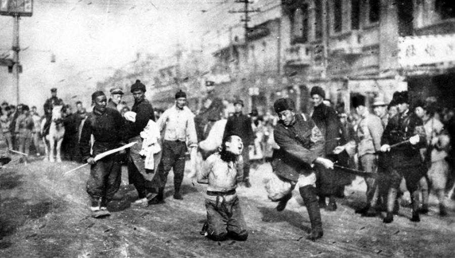 public execution of a qing official after the xinhai revolution1910 s e1692260965499