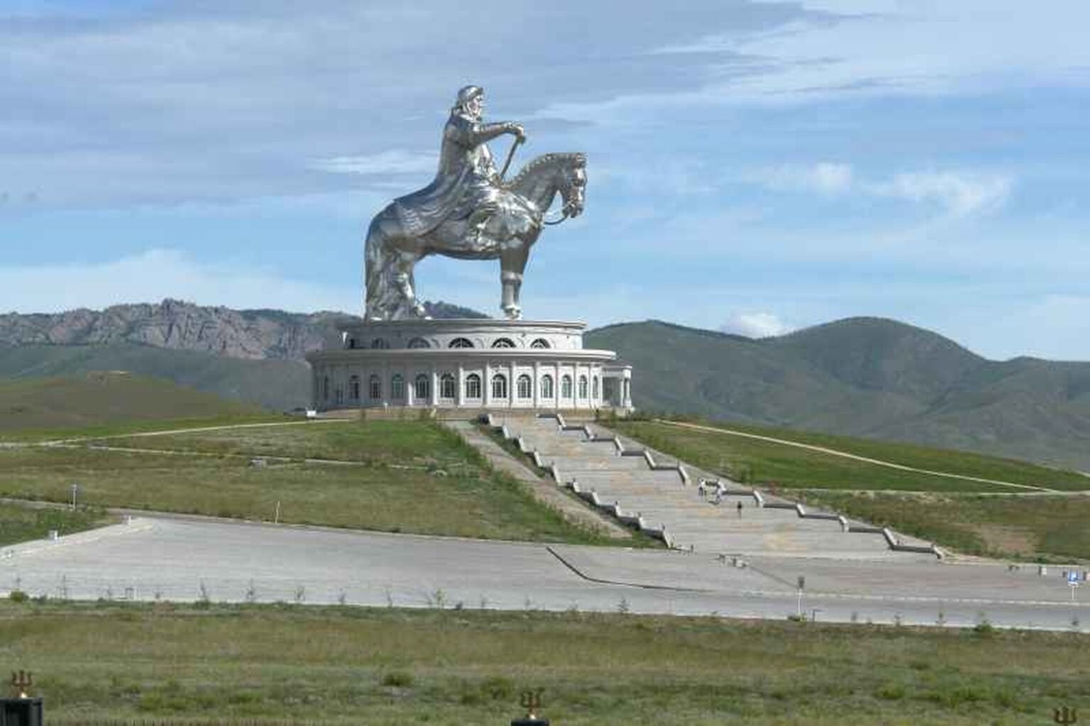 Revival and Suppression of Genghis Khan 3 2011072801