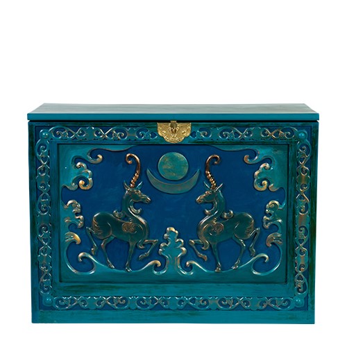Wooden chest with eternal age pattern 1