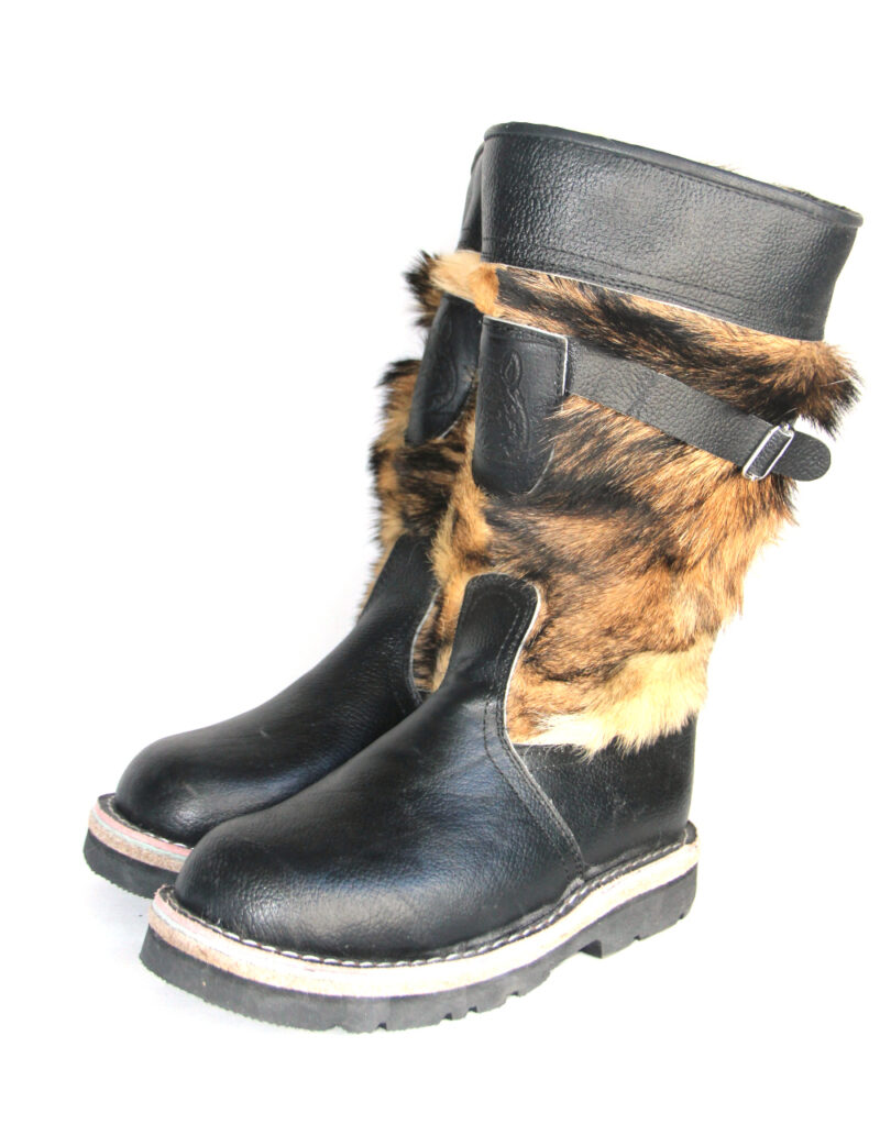 Short Black Fur Boots 2