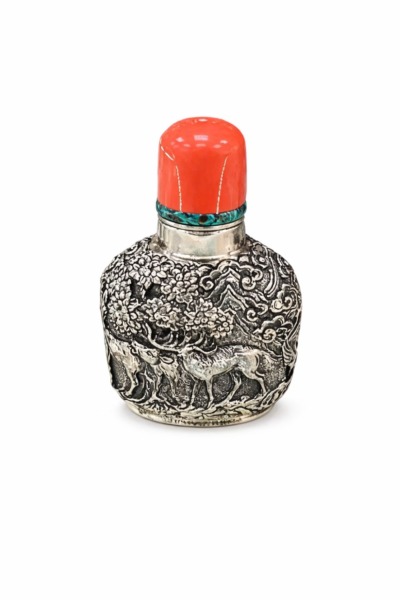 Snuff Bottle with Deer Pattern